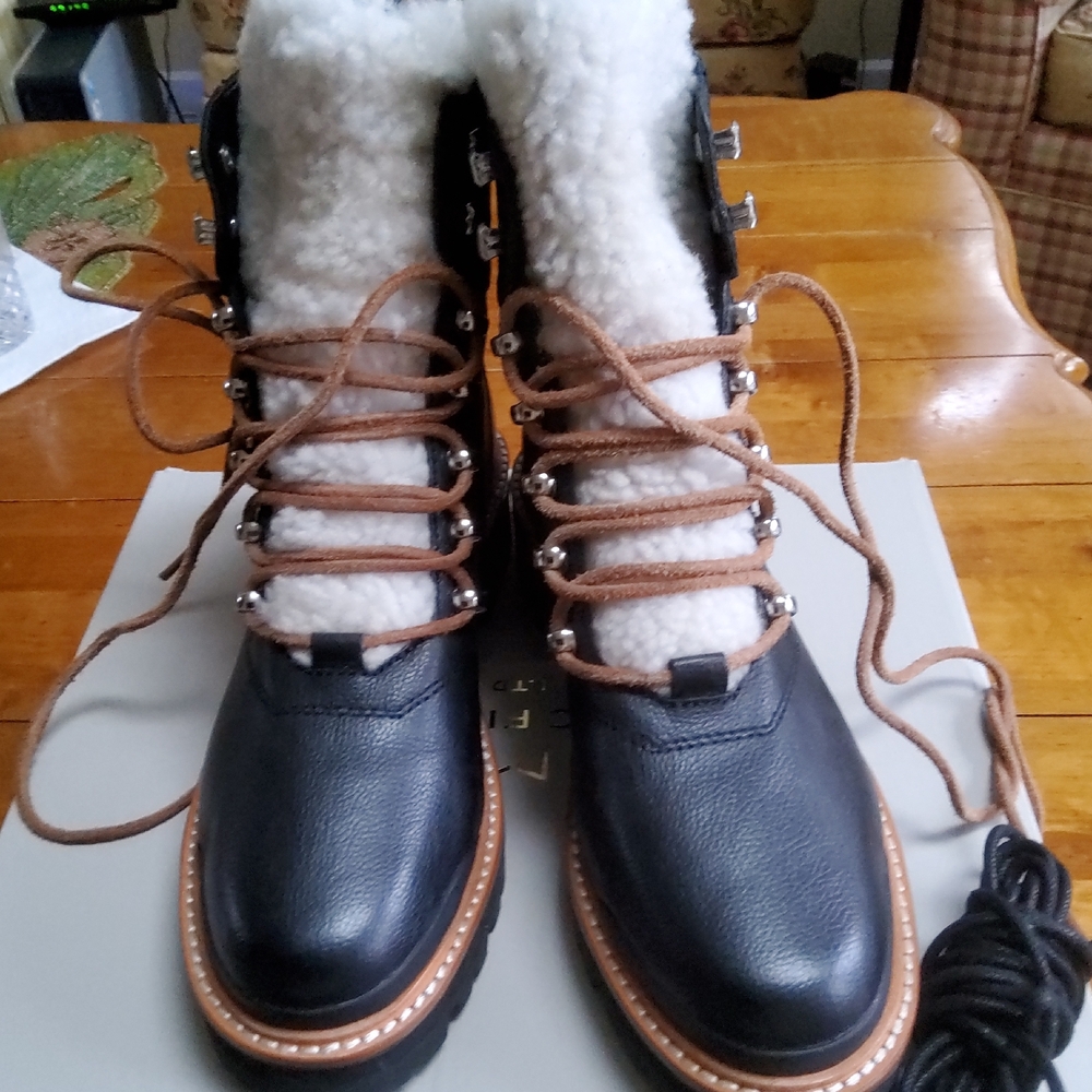 Women's Black and White Winter Boots - Picture 3 of 3